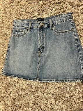 GAP Denim Studded Mini Skirt Size 6/28 Y2K Silver Nailhead A-Line